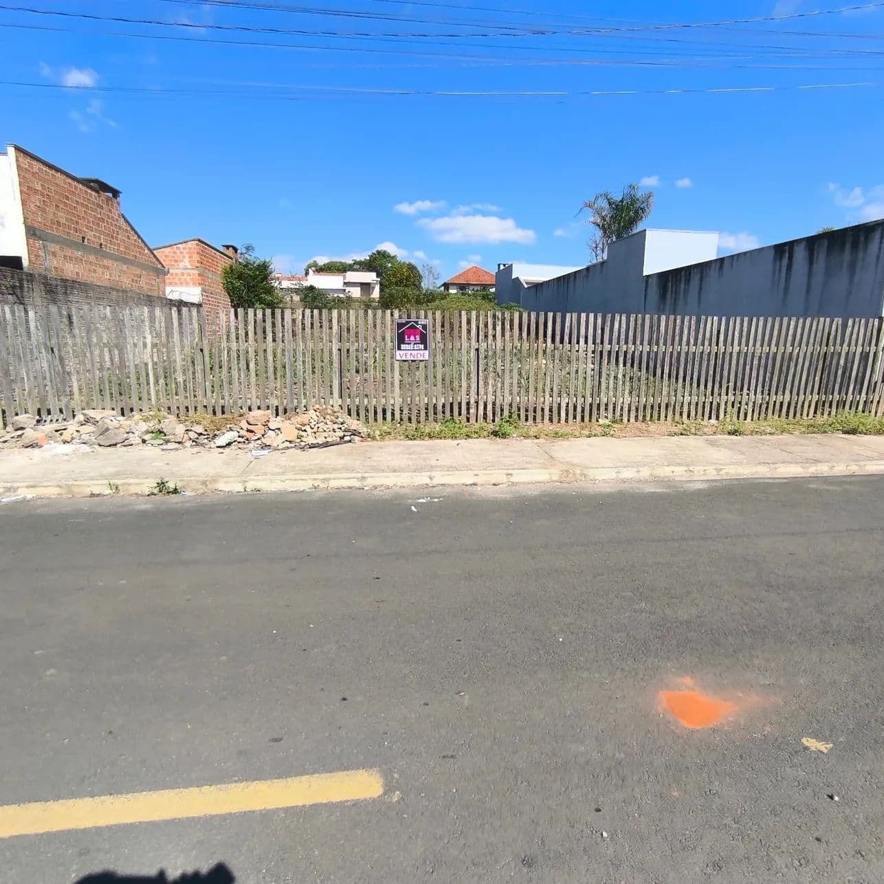 Terreno na Morada do sol
