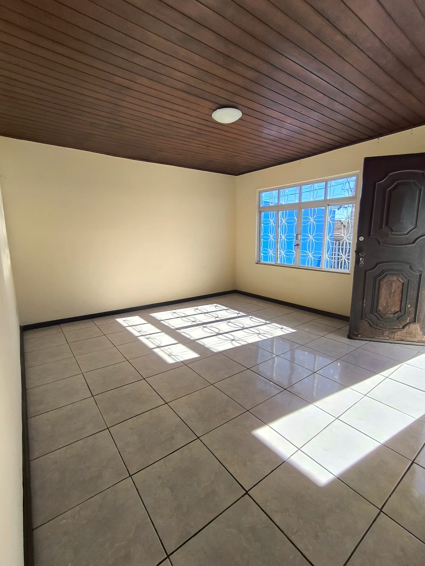 Casa no centro para locação — imagem 3