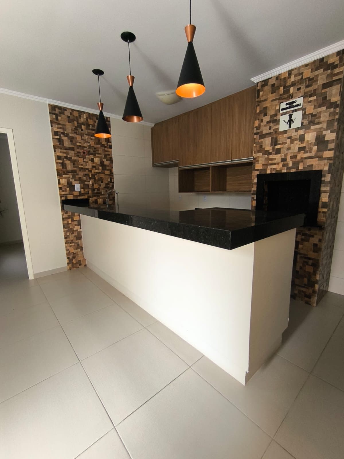 Aluga-se Casa com Ponto comercial — imagem 3