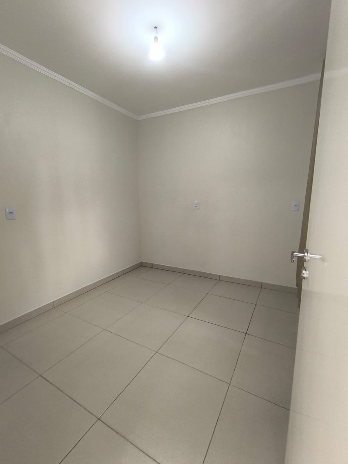 Aluga-se Casa com Ponto comercial — imagem 5